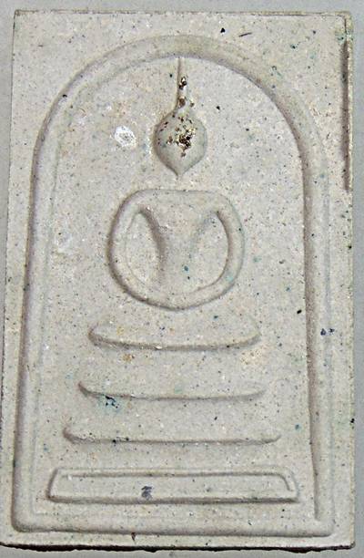 พระสมเด็จเกศเงิน รุ่นชินบัญชร ปี39 ด้วยเนื้อผงพุทธคุณและผงเก่าของวัดระฆังผสมด้วยผงตะไบกริ่งวัดสุทัศน