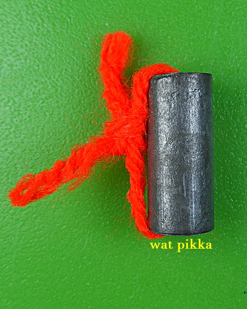 ตะกรุดลูกอมพระพิรุณแสนห่า หลวงปู่สิงห์ วัดบ้านขี้เหล็ก ศรีสะเกษ .B838.*