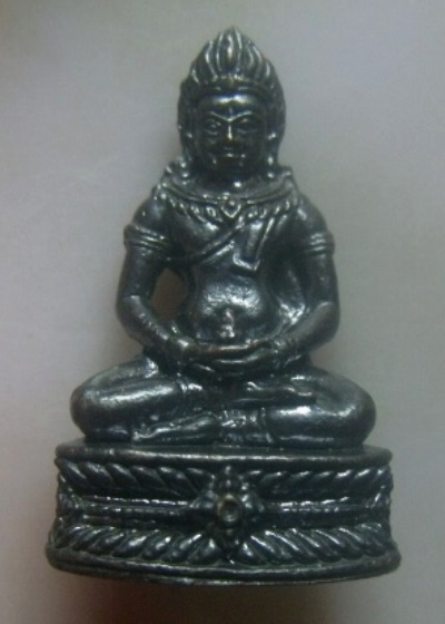 **เบา​ๆ​**พระกริ่งศรีเทพดวงเศรษฐี รุ่นแรก หลวงปู่กลม วัดโพธื์ชัย จ.นครพนม ปี ๒๕๖๑**เนื้อนวะก้นทองแดง