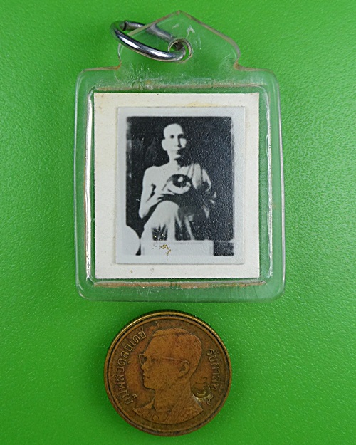 รูปหลวงพ่อคูณ วัดบ้านไร่ โคราช หลังหลวงพ่อโอภาสี .B934.