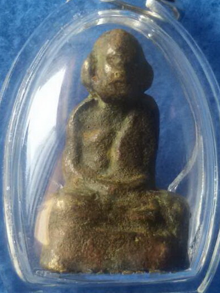 พระรูปหล่อหลวงพ่อเขียน ธมมรักขิโต วัดสำนักขุนเณร จ. พิจิตร