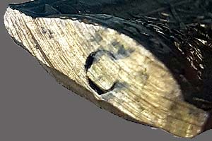 *เหรียญปั๊มอุดกริ่ง สุวรรณภูมิวิทยาลัย สุพรรณบุรี ปี๒๕๑๑ เนื้อทองฝาบาตร*