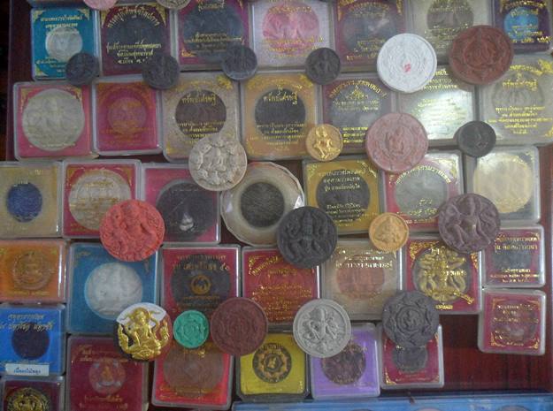 องค์พ่อจตุคามรามเทพ หลากหลายรุ่น หลากหลายวัด ชุด100องค์ เคาะเดียวแดง