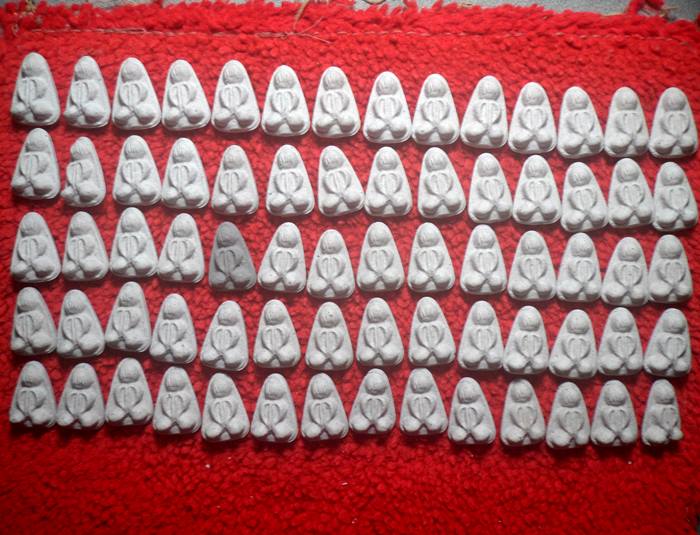 ชุด70องค์ พระปิดตา พ่อท่านยกห้อง วัดสลักป่าใหม่ อ.สิงหนคร จ .สงขลา เนื้อผงฝังตะกรุด พิมพ์ย้อนยุค พ่อ