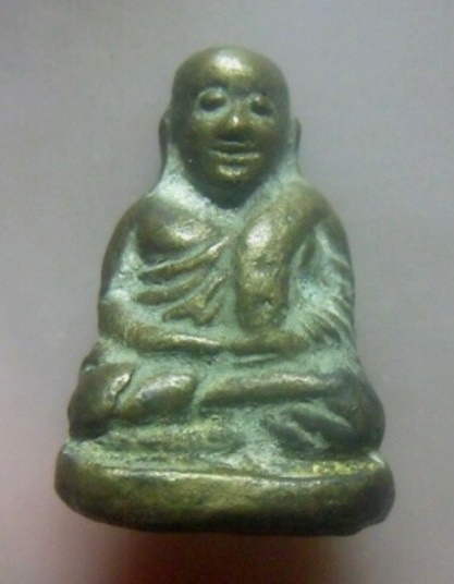 **เบา​ๆ​**รูปหล่อหลวงพ่อเงิน วัดบางคลาน เนื้อทองผสม เก่าๆ**เนื้อจัด สวยๆ เชิญชมครับ