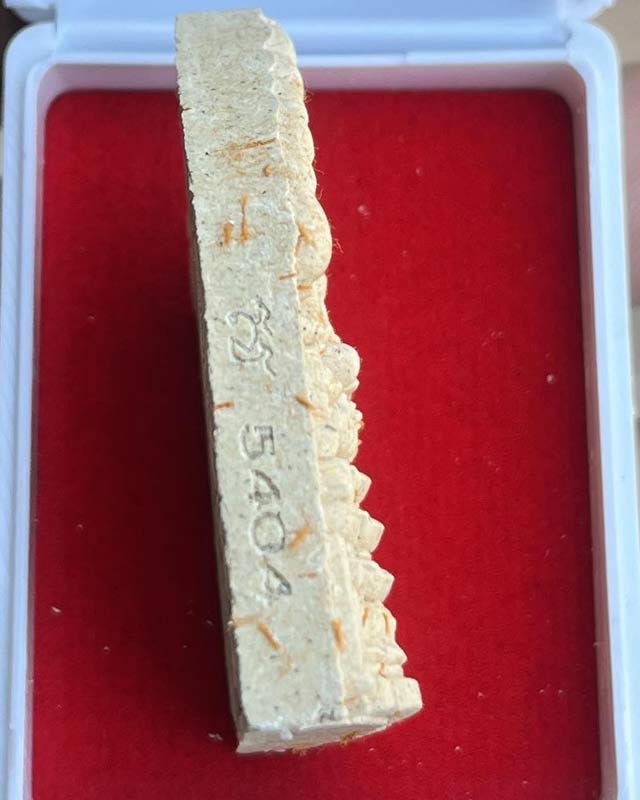 พระพุทธเจริญทรัพย์ หลวงปู่มหาศิลา สิริจันโท เนื้อรวมผงว่านผงพุทธคุณ หลวงปู่เมตตาออกแบบยันต์