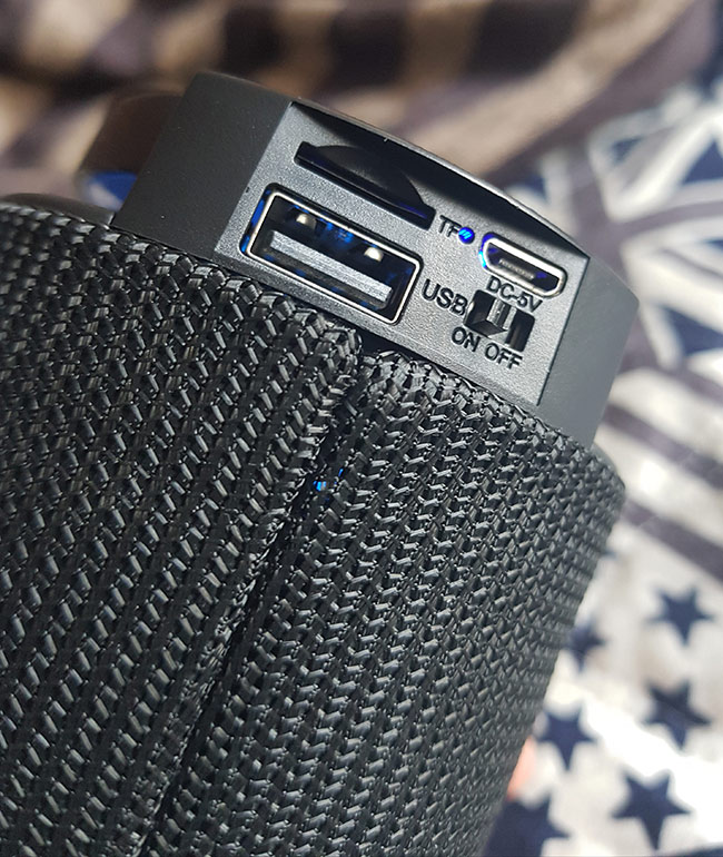 ลำโพงบลูทูธ ขนาด 17 ซม ดีไซน์สวย เสียงดี งานตู้โกดังญี่ปุ่น ใช้ได้ปกติ สภาพสินค้าใหม่มาก