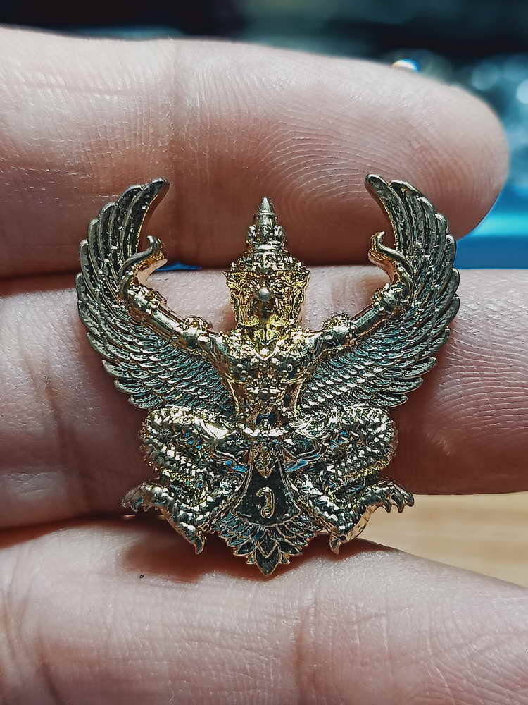 4-341 องค์พญาครุฑรุ่น ราชาฤกษ์ ที่ระลึกผ้ากฐินฯ หลวงพ่อวราห์ วัดโพธิทอง จ.กรุงเทพ 2567 กลท.กล่องเดิม