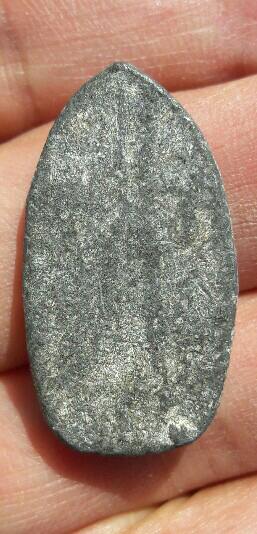 พระพิมพ์เศียรโล้น หลวงพ่อเนียม หลังเรียบ เนื้อชิน วัดน้อย จ.สุพรรณบุรี ไม่ทราบปี เคาะเดียว   