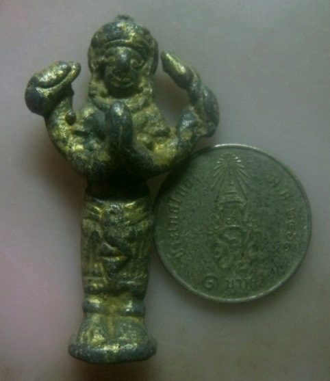 **เบา​ๆ​**รูปหล่อพระนารายณ์พิมพ์ยืนสี่กร เนื้อชินตะกั่ว ปิดทองเก่าๆ ไม่ทราบที่**เนื้อจัดๆ 