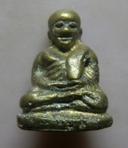 **เบา​ๆ​**รูปหล่อหลวงพ่อเงิน วัดบางคลาน เนื้อทองผสม เก่าๆ**เนื้อจัด สวยๆ เชิญชมครับ 