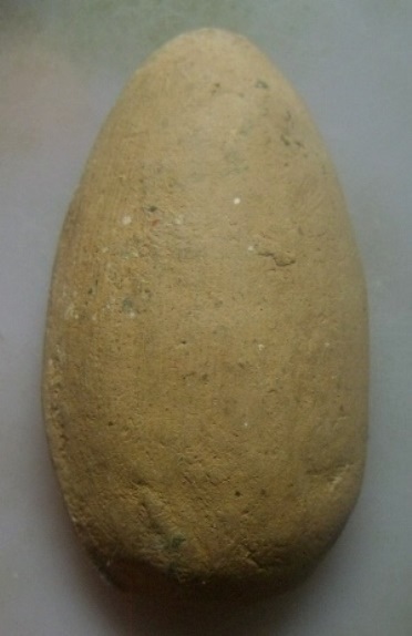 **เบา​ๆ​**พระขุนแผนไข่ผ่าซีก เนื้อดิน สวยๆ เก่า เนื้อจัด ไม่ทราบที่**เชิญชมครับ