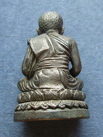 T7.3. รูปหล่อลอยองค์ หลวงปูทวด ขนาดใหญ่