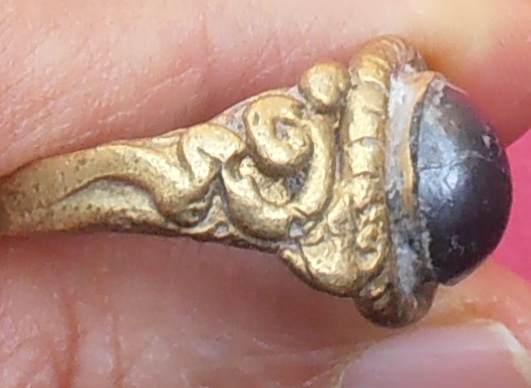 แหวนหลวงพ่ออิ่่ม วัดหัวเขา สุพรรณบุรี 