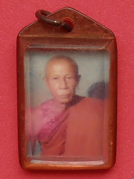 รูปถ่ายพระเกจิ เก่าไม่ทราบที่