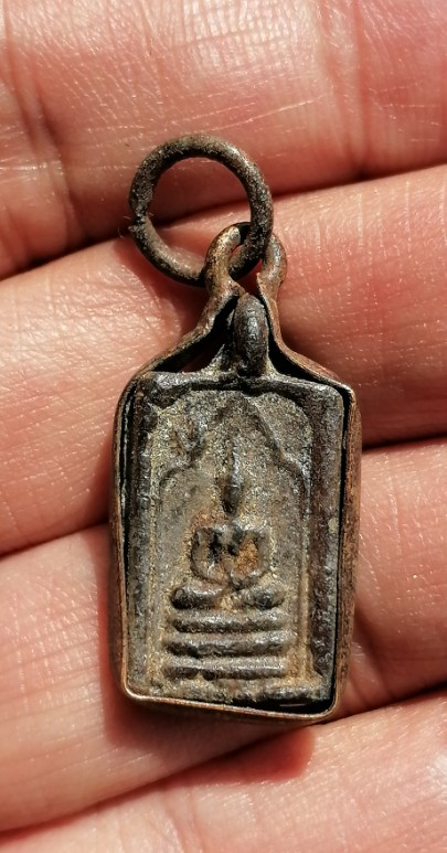 เหรียญหล่อโบราณ ปางนาคปรก​ หลวงพ่อจง​ วัดหน้าต่างนอก​ ออกวัดห้วยสุวรรณ​ ปี​ 2494 เคาะเดียว     