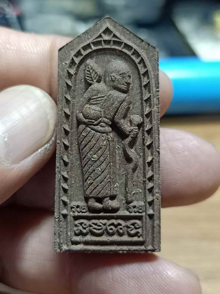 4-227 พระผงสิวลี หลังยันต์ห้า รุ่นแรก หลวงพ่อรวย วัดมาบตาพุด จ.ระยอง 2566 ชานหมาก เลข 196 กล่องเดิม