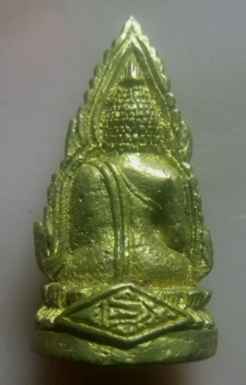 **เบา​ๆ​**รูปหล่อพระพุทธชินราช หลังอกเลา วัดยุ้ยเจริญธรรม**สวยๆ เชิญชมครับ