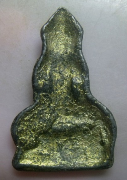 **เบา​ๆ​**พระพุทธนั่งปางมารวิชัย เนื้อชิน ปิดทอง เก่า ไม่ทราบที่**สวยๆ เนื้อจัด เชิญชมครับ