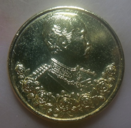 **เบาๆ**เหรียญรัชกาลที่๕ หลังพระพุทธชินราช วัดพระศรีรัตนมหาธาตุ จ.พิษณุโลก ปี ๒๕๓๙**กะไหล่ทอง สวยๆ