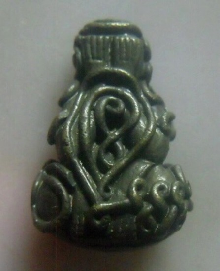 **เบา​ๆ​**พระปิดตามหาอุตม์ หล่อยันต์ยุ่ง เนื้อโลหะผสม เก่าๆ ไม่ทราบที่**เนื้อจัด เชิญชมครับ