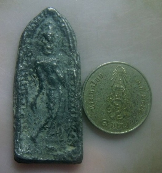 **เบา​ๆ​**พระพุทธปางลีลา เนื้อชินหลังลายผ้า เก่าๆ ไม่ทราบที่**เนื้อจัด สวยๆ เชิญชมครับ 