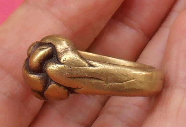 แหวนพิรอดหลวงพ่อสาย วัดท้องคุ้ง อ่างทอง