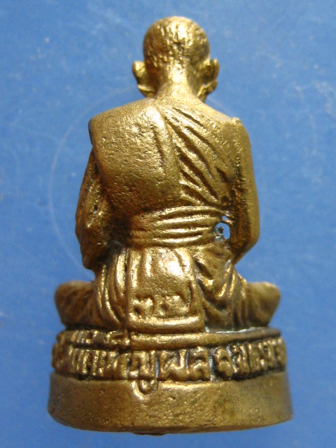 รูปหล่อ หลวงพ่อแดง วัดใหม่บำเพ็ญผล นครนายก