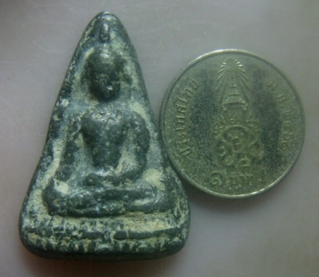 **เบา​ๆ​**พระพุทธนั่งปางมารวิชัย เนื้อชินเก่า มีคราบกรุ เนื้อจัดดี**สวยๆ ขึ้นคราบไข เชิญชมครับ 