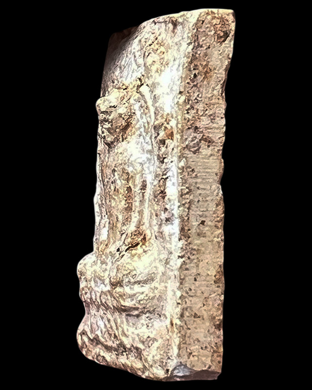 พระเนื้อผงหลังยันต์ไม่ทราบเกจิ ขนาด 3.7 x 2.4 ซ.ม. ได้มานาน พระบ้านเก่าเก็บหลายสิบปี