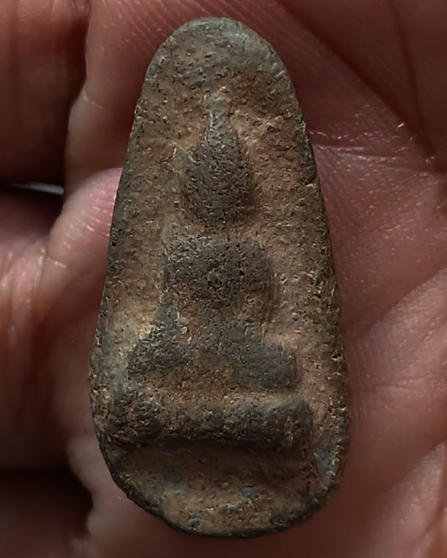 พระเนื้อดิน พิมพ์นาง ขนาดสูง 3.1 ซ.ม. พระบ้านเก่าเก็บหลายสิบปี ไม่ทราบเกจิสร้าง ตลับพร้อมใช้