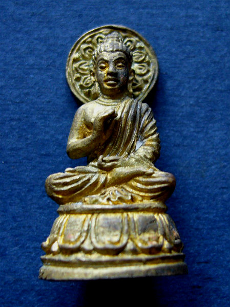 T8 พระคันธารราษฏร์ ๕ แผ่นดิน + เหรียญขวัญถุง หลวงปู่เปลื้อง ๑๐๘ วัดลาดยาว จ.นครสวรรค์