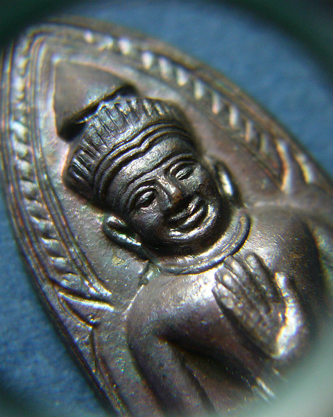 T6 พระร่วง หลังลิ่ม วัดนิคมศรีสำโรง จ.สุโขทัย ปี 2523 พร้อมกล่องเดิมจากวัด 