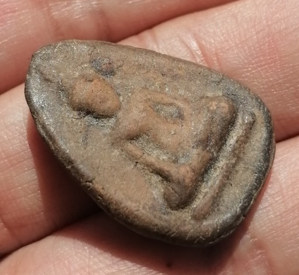 พระเนื้อดินเผาไม่ทราบที่ เคาะเดียว    