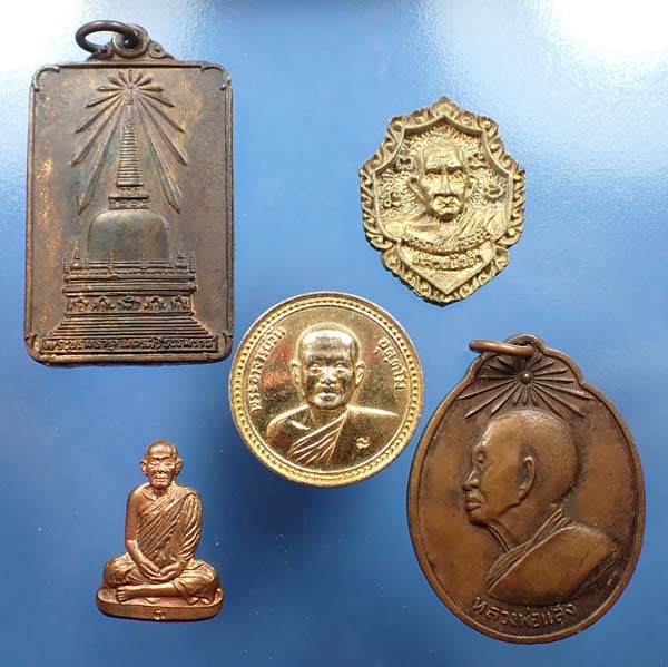 รวมพระเก่าให้เร้าใจ แพ็ค 5 องค์ในราคาสุดพิเศษครับ*93