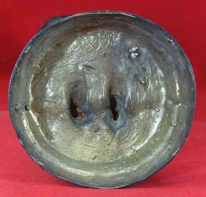 	พระบูชาครูบาเจ้าศรีวิชัยยืนถือไม้เท้า ถือบาตร 