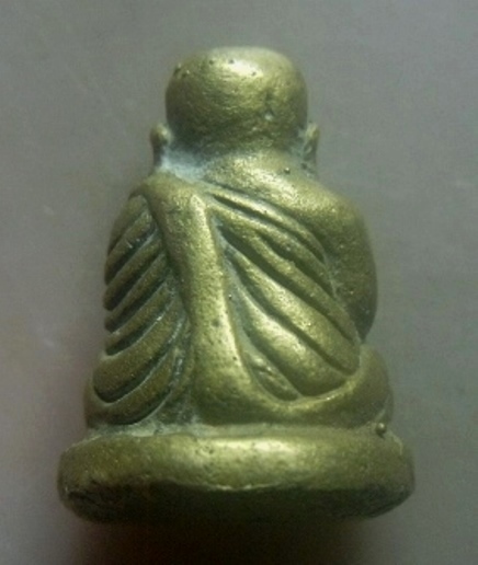 **เบาๆ**รูปหล่อโบราณ หลวงพ่อเงิน วัดบางคลาน เนื้อทองผสม เก่าๆ**สวยๆ เชิญชมครับ