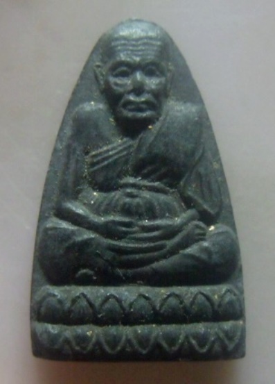 **เบา​ๆ​**พระหลวงปู่ทวด เนื้อว่าน รุ่น ๑ วัดธารโต จ.ยะลา ปี ๒๕๓๗**สวยๆ เชิญชมครับ