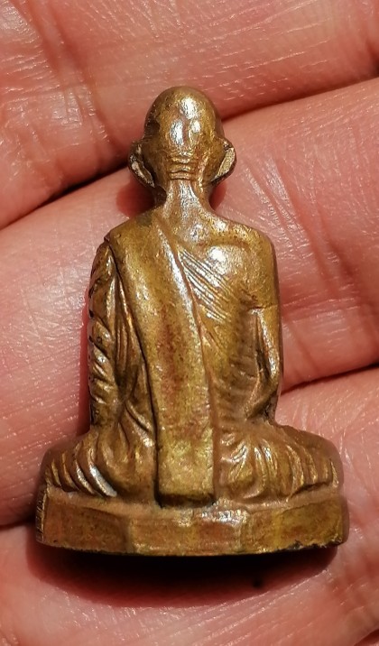 รูปหล่อหลวงพ่อเดิม​ วัดหนองโพ เพดานโบสถ์​ ปี​ 2493 ตำหนิชัดเจน​ มีจารใต้ฐาน​ เคาะเดียว     