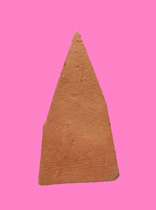 พระพุทธพิมพ์มารวิชัย ฐานผ้าทิพย์ เนื้อดิน