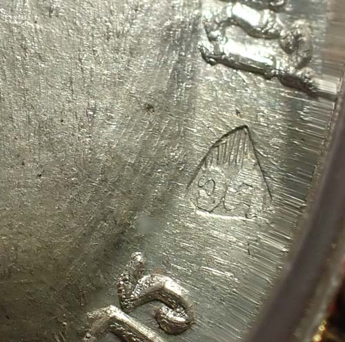 เหรียญหลวงปู่ชา วัดหนองป่าพง เนื้อเงิน+เลี่ยมทองคำแท้ สภาพแชมป์ประเทศไทย+บัตรรับรองพระแท้*102