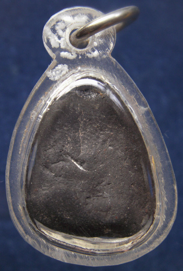 พระสังกัจจายน์เนื้อดิน กรุน้ำมนต์ จ.สุโขทัย สูง 2. ซ.ม. เลี่ยมกันน้ำ