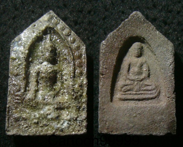 ขุนแผนซุ้มเรือนแก้ว (พิมพ์เล็ก) หลังรูปเหมือนอาจารย์คง วัดบ้านสวน พัทลุงครับ