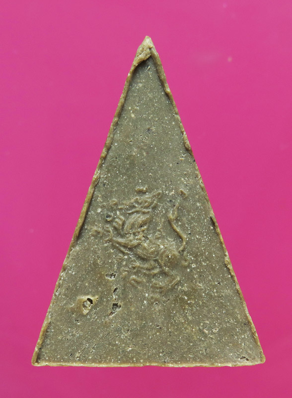 พระผงวัดสามปลื้ม พิมพ์เศียรแหลม หลังสิงห์ ปี 15 กรรมการ ปิดทองเดิม 