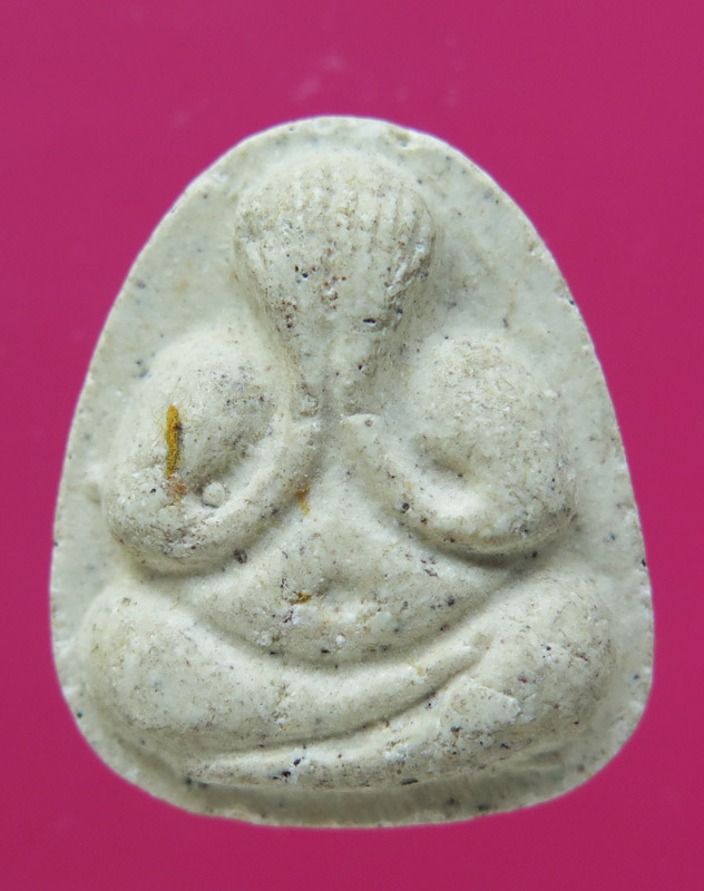 พระปิดตา หลวงพ่อเที่ยง วัดพระพุทธบาทเขากระโดง เนื้อผงพรายกุมาร บรรจุหัวใจพญาเสือโคร่ง