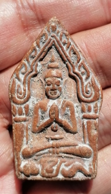 ขุนแผนปลุกกุมาร​ หลังยันต์(นะ)​กันปืน เนื้อผงพุทธคุณ​ หลวงพ่อกวย​ วัดโฆษิตาราม​ ยุคต้น เคาะเดียว    