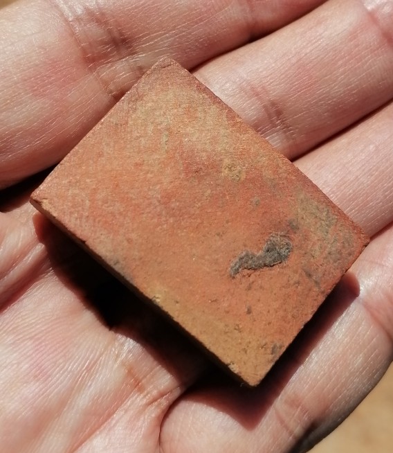 พระพิมพ์ปรกโพธิ์ ฐานบัว เนื้อดิน หลวงพ่อกวย ออกวัดหนองอีดุก จ.ชัยนาท ปี 2515 เคาะเดียว   