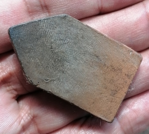 ขุนแผนขี่โหงพราย​ หลวงพ่อกวย​ วัดโฆษิตาราม​ เนื้อดิน​ ยุคต้น​ เคาะเดียว    