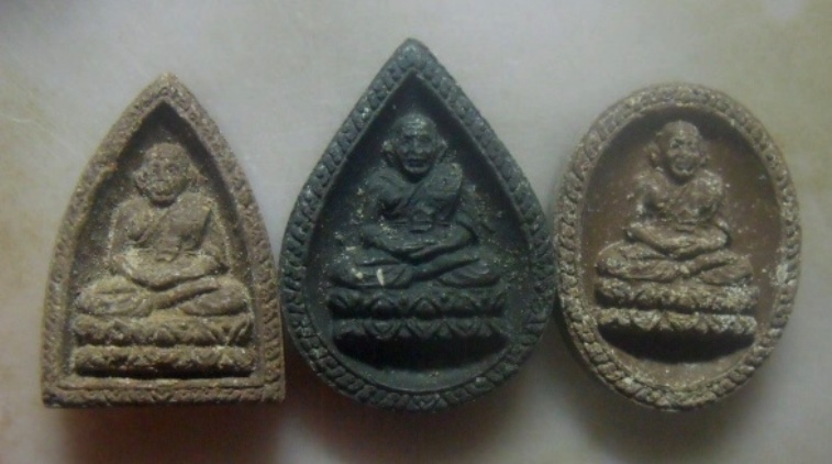 **เบาๆ**หลวงปู่ทวดเนื้อว่าน วัดหรงบน อ.ปากพนัง จ.นครศรีธรรมราช ปี ๒๕๔๘**3 องค์ 3 พิมพ์ สวยๆ