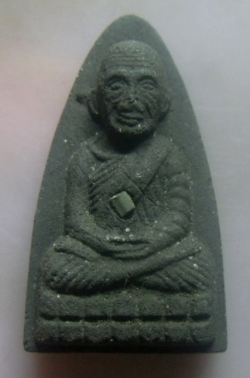 **เบา​ๆ​**หลวงปู่ทวด พิมพ์ใหญ่ เนื้อว่าน วัดเวฬุวัน (วัดสะเตง) จ.ยะลา**ฝังเพชรหน้าทั่ง สวยๆ